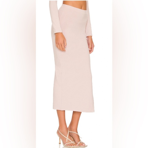 Re Ona Side Slit Midi Skirt in Mauve - Picture 7 of 7